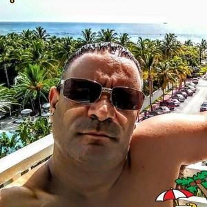 Meet your Posher, Raymond